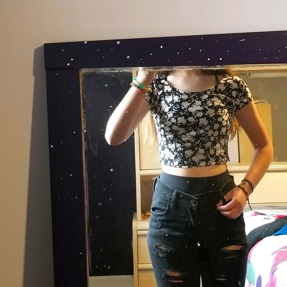 Garage Tops - Garage Cropped Tee